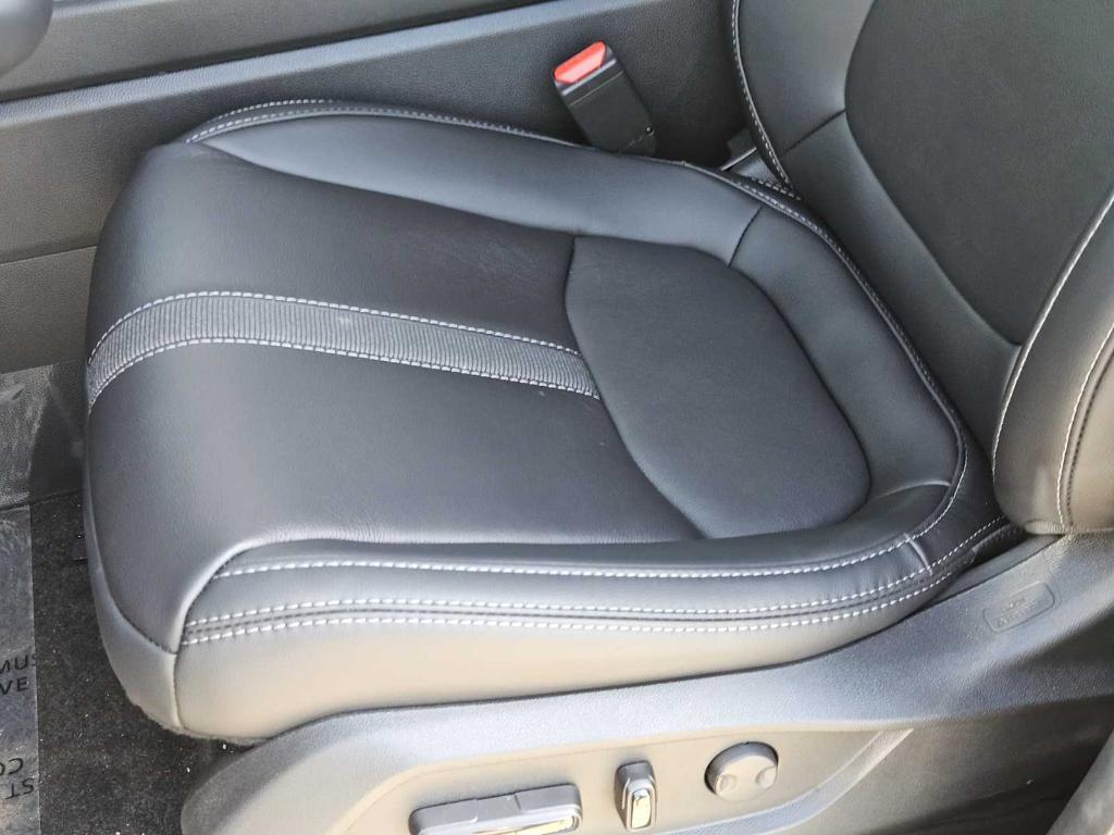 new 2025 Honda Pilot car, priced at $50,850