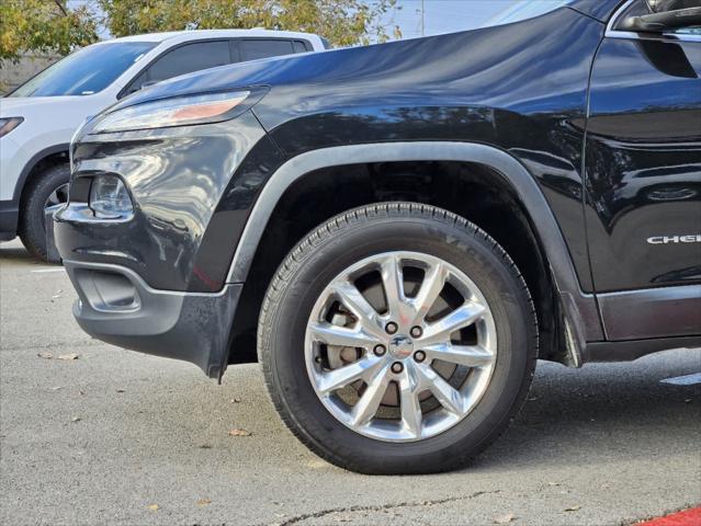 used 2015 Jeep Cherokee car, priced at $11,827