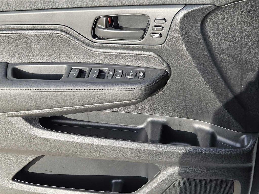 new 2025 Honda Odyssey car, priced at $45,275