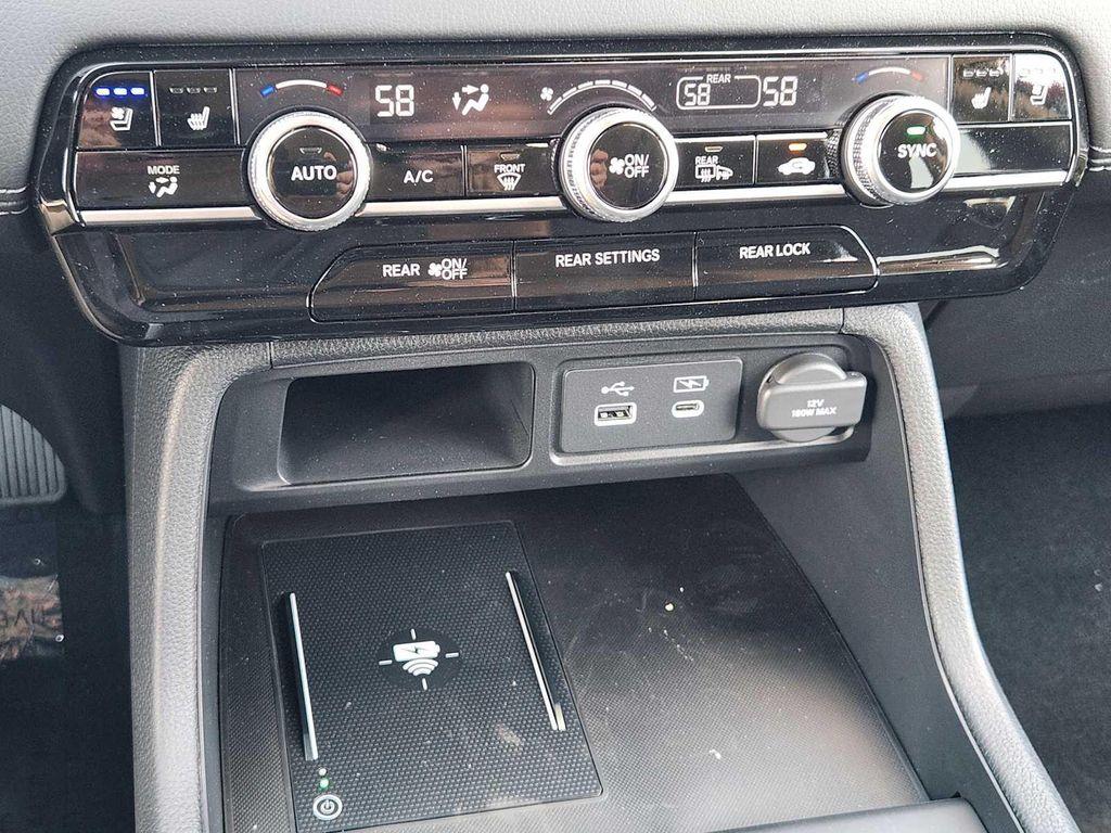 new 2025 Honda Pilot car, priced at $55,760