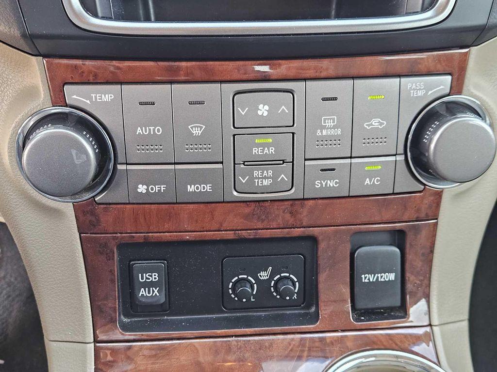 used 2013 Toyota Highlander car, priced at $14,772
