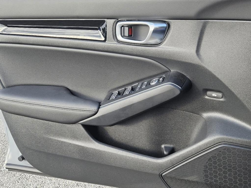 used 2025 Honda Civic Hybrid car, priced at $30,883