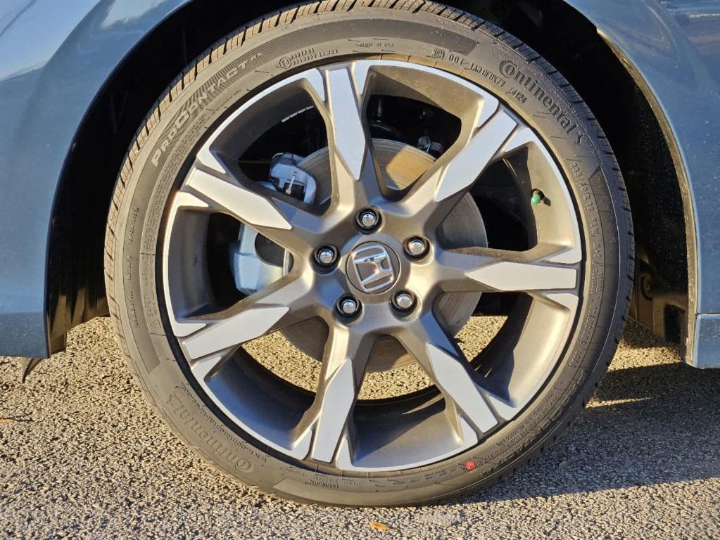 used 2025 Honda Civic Hybrid car, priced at $30,883