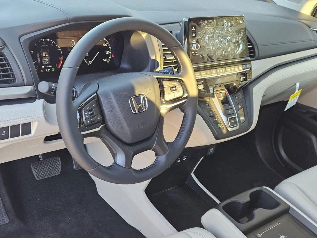 new 2026 Honda Odyssey car, priced at $45,685