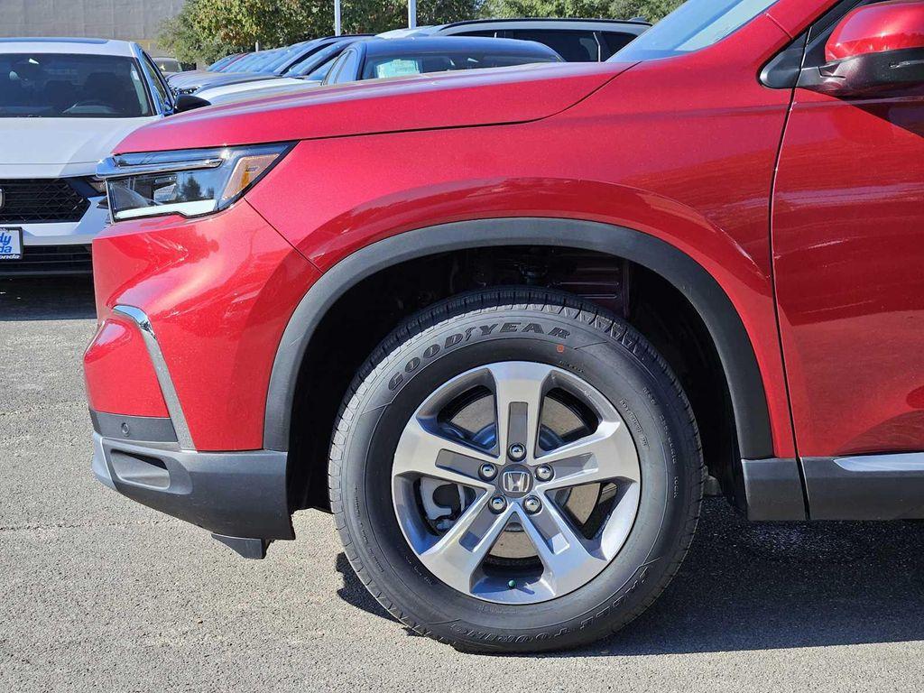 new 2025 Honda Pilot car, priced at $48,280