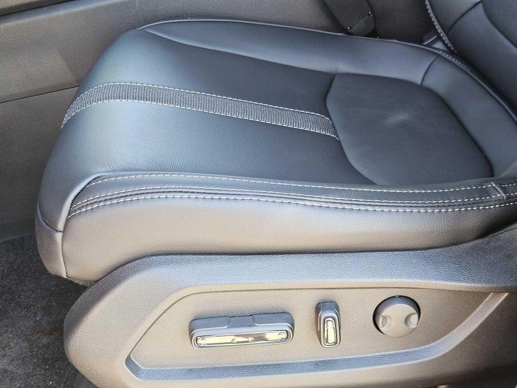 new 2025 Honda Pilot car, priced at $48,280