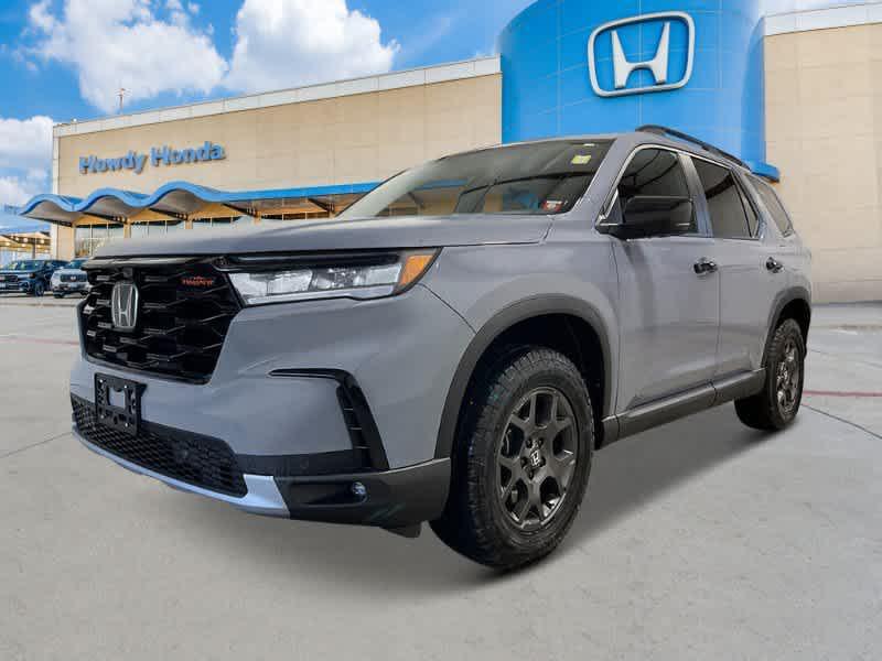 new 2025 Honda Pilot car, priced at $51,830
