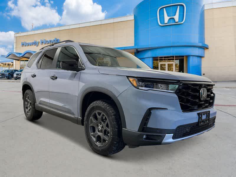 new 2025 Honda Pilot car, priced at $51,830