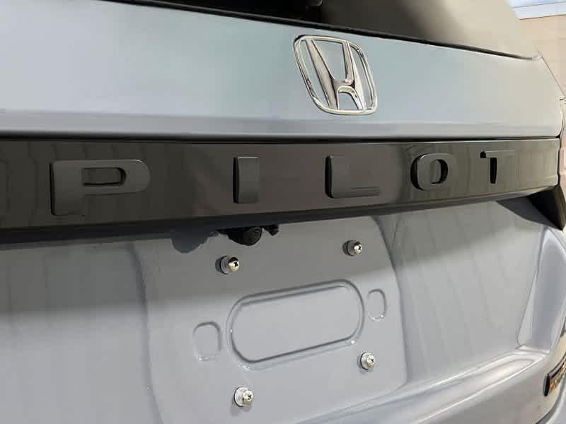 new 2025 Honda Pilot car, priced at $51,830
