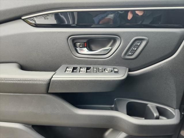 new 2025 Honda Pilot car, priced at $48,950