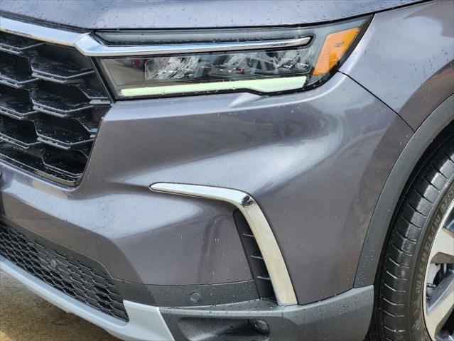 new 2025 Honda Pilot car, priced at $48,950
