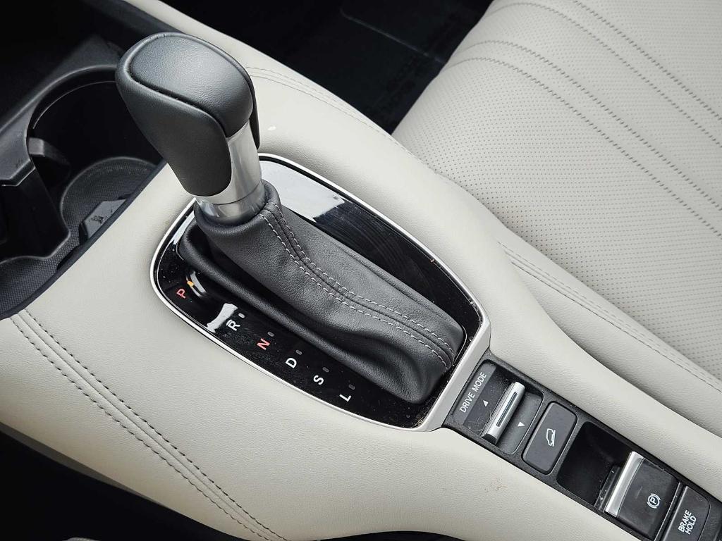 used 2025 Honda HR-V car, priced at $29,335
