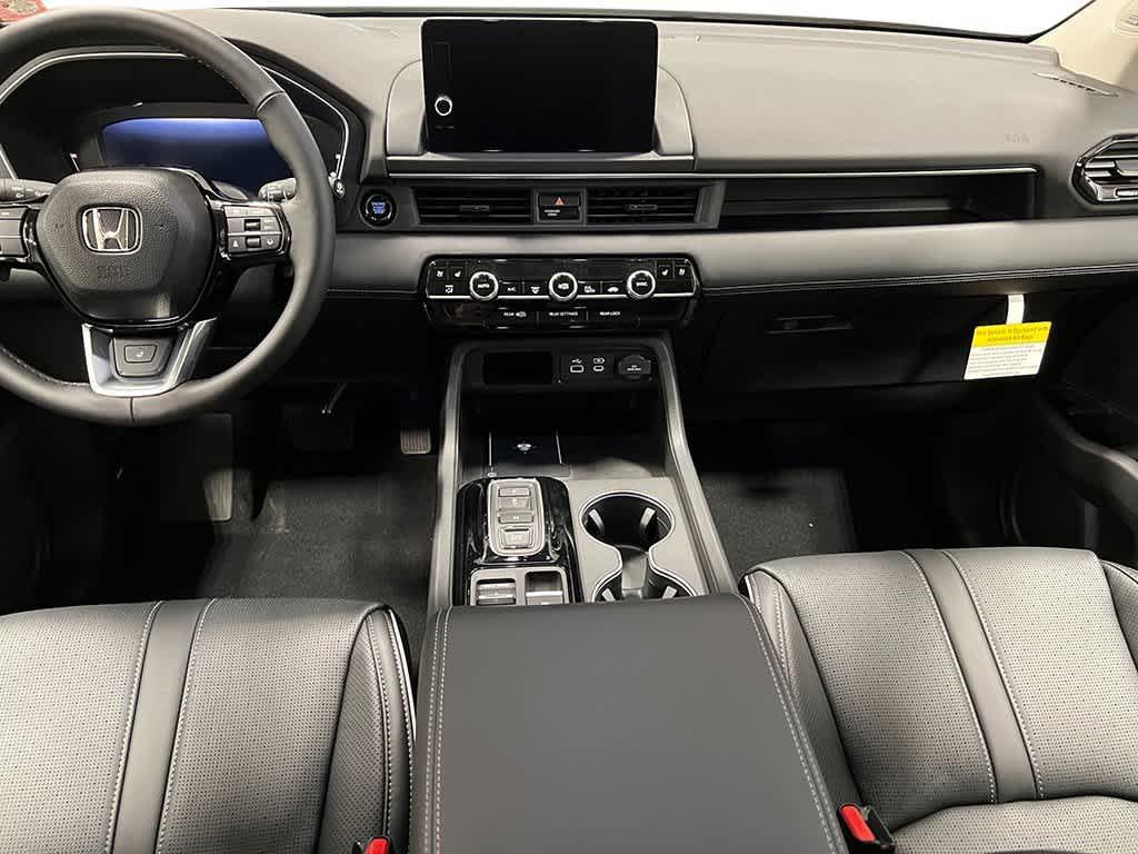 new 2025 Honda Pilot car, priced at $56,250