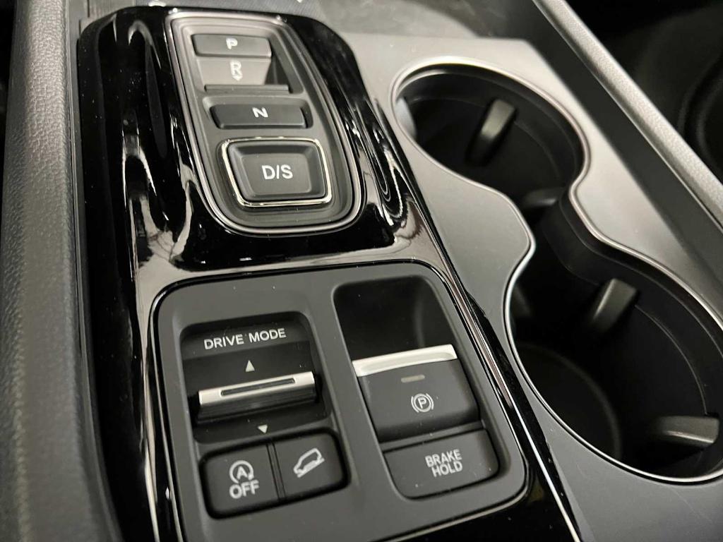 new 2025 Honda Pilot car, priced at $51,375