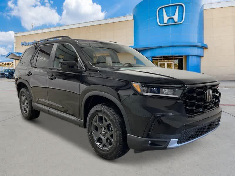 new 2025 Honda Pilot car, priced at $51,375