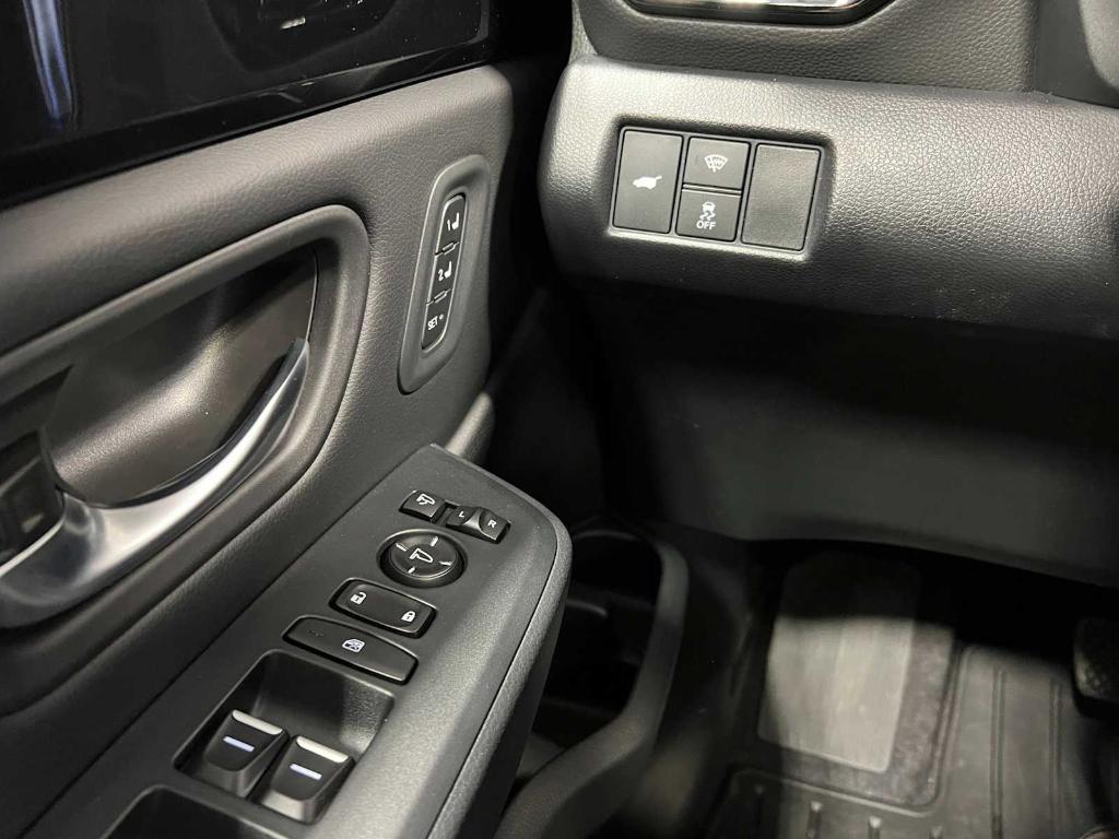 new 2025 Honda Pilot car, priced at $51,375