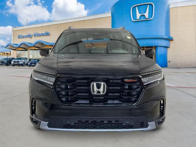 new 2025 Honda Pilot car, priced at $51,375