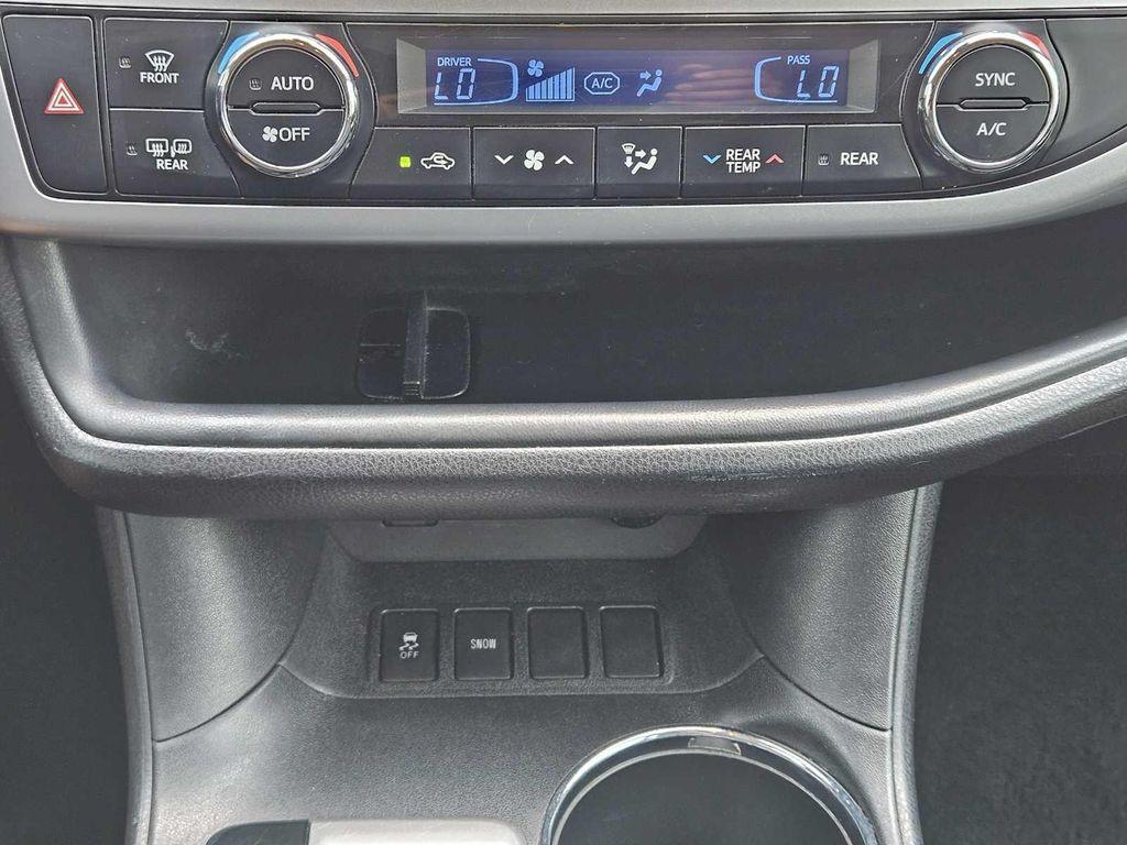 used 2019 Toyota Highlander car, priced at $21,700