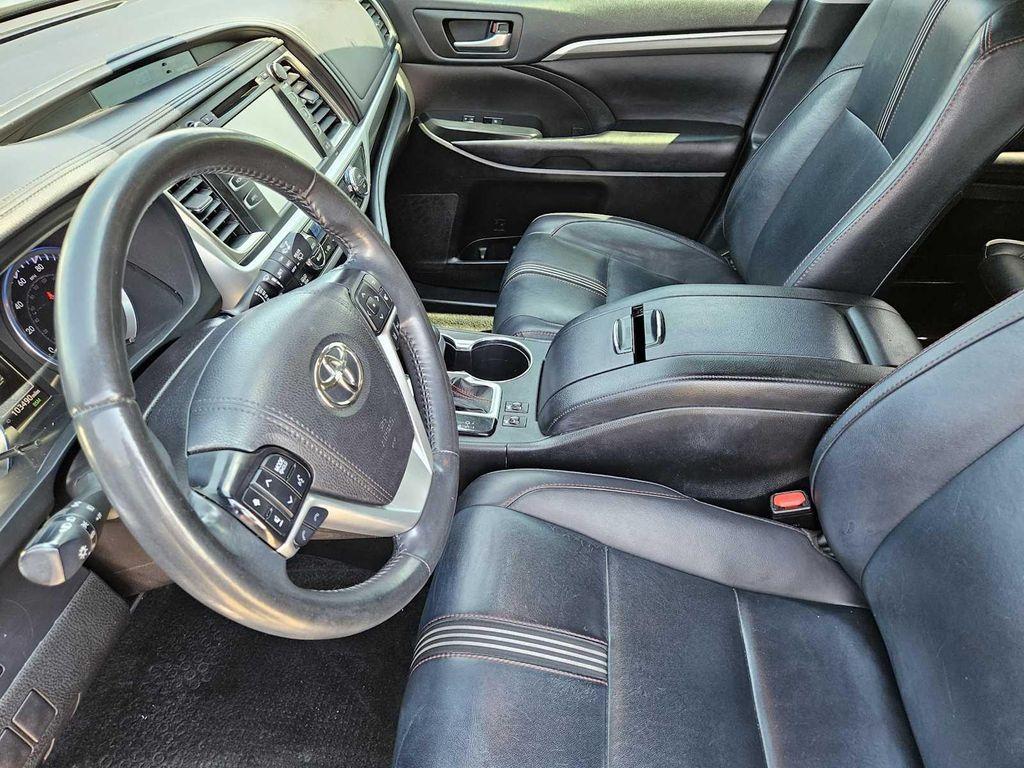 used 2019 Toyota Highlander car, priced at $21,700