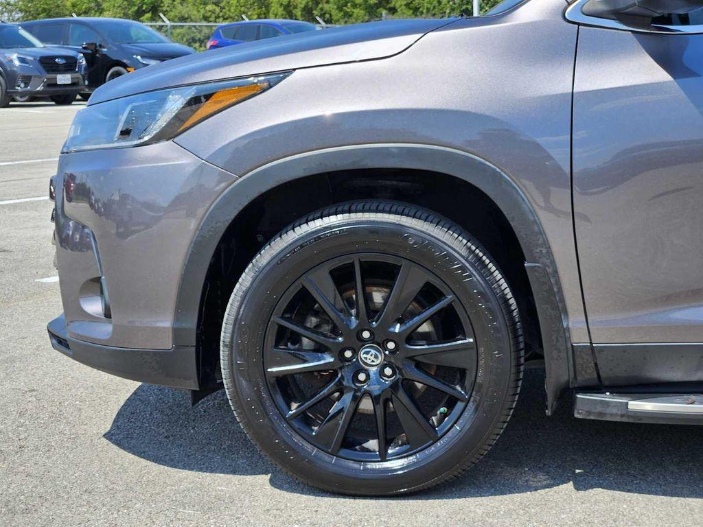 used 2019 Toyota Highlander car, priced at $21,700
