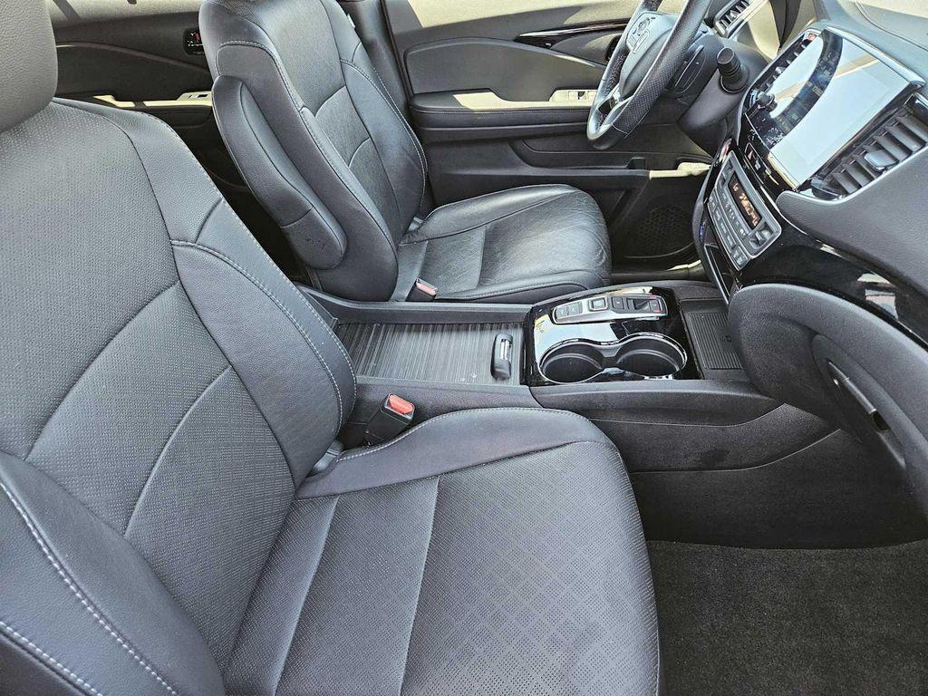 used 2022 Honda Passport car, priced at $31,157
