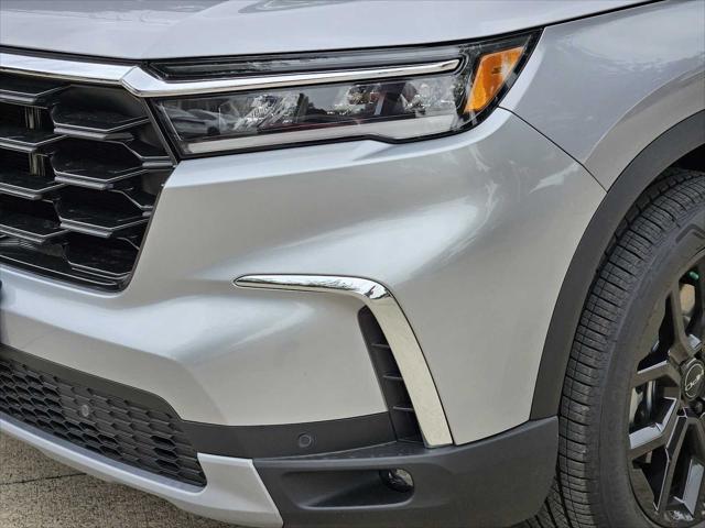 new 2025 Honda CR-V Hybrid car, priced at $40,545