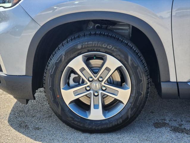 new 2025 Honda Pilot car, priced at $44,950