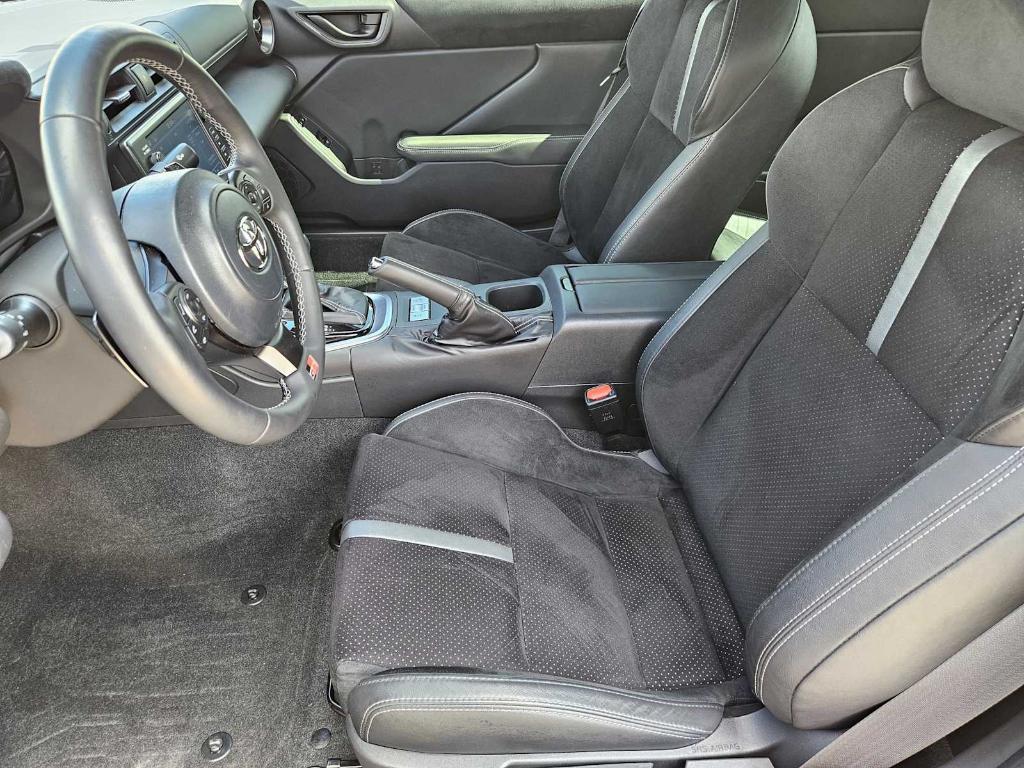 used 2023 Toyota GR86 car, priced at $30,670