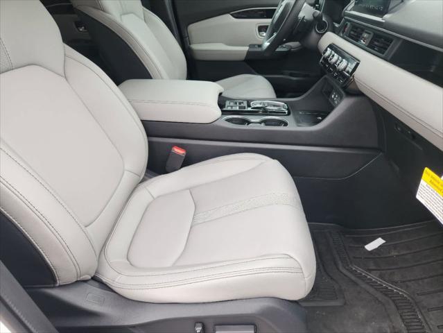 new 2025 Honda Pilot car, priced at $49,405