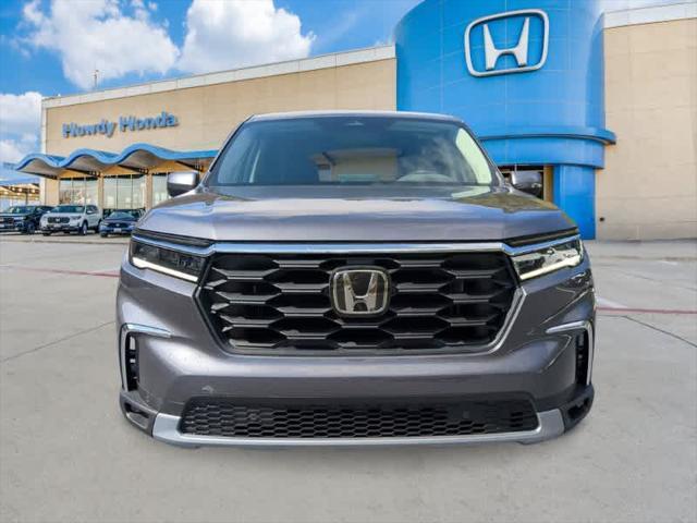 new 2025 Honda Pilot car, priced at $45,680