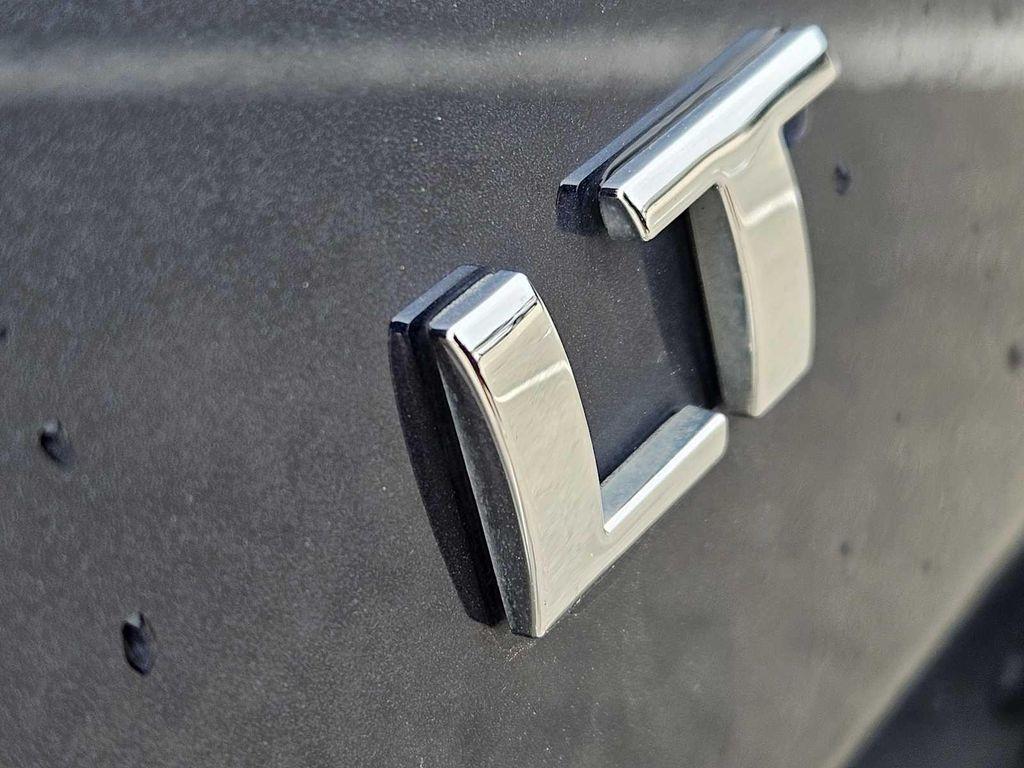 used 2022 Chevrolet Traverse car, priced at $19,832
