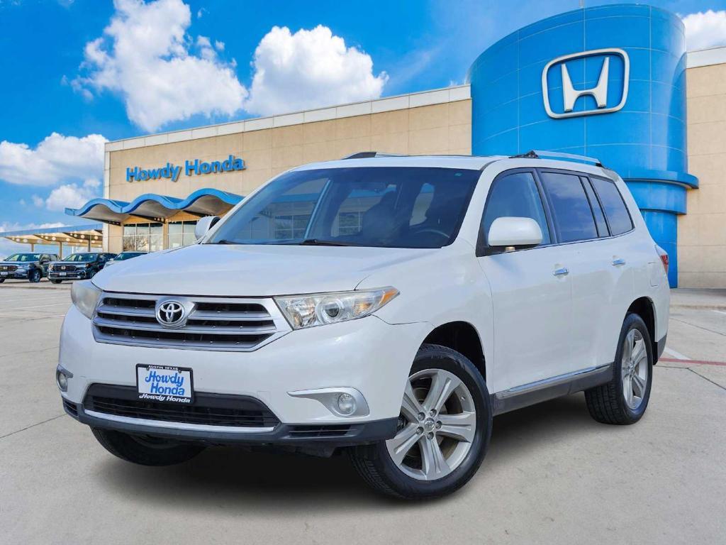 used 2013 Toyota Highlander car, priced at $12,999
