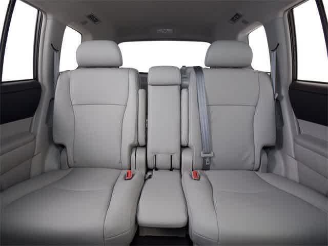 used 2013 Toyota Highlander car, priced at $12,999