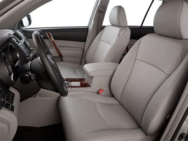 used 2013 Toyota Highlander car, priced at $12,999