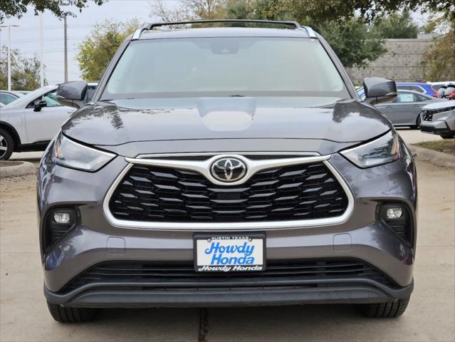 used 2021 Toyota Highlander car, priced at $32,872