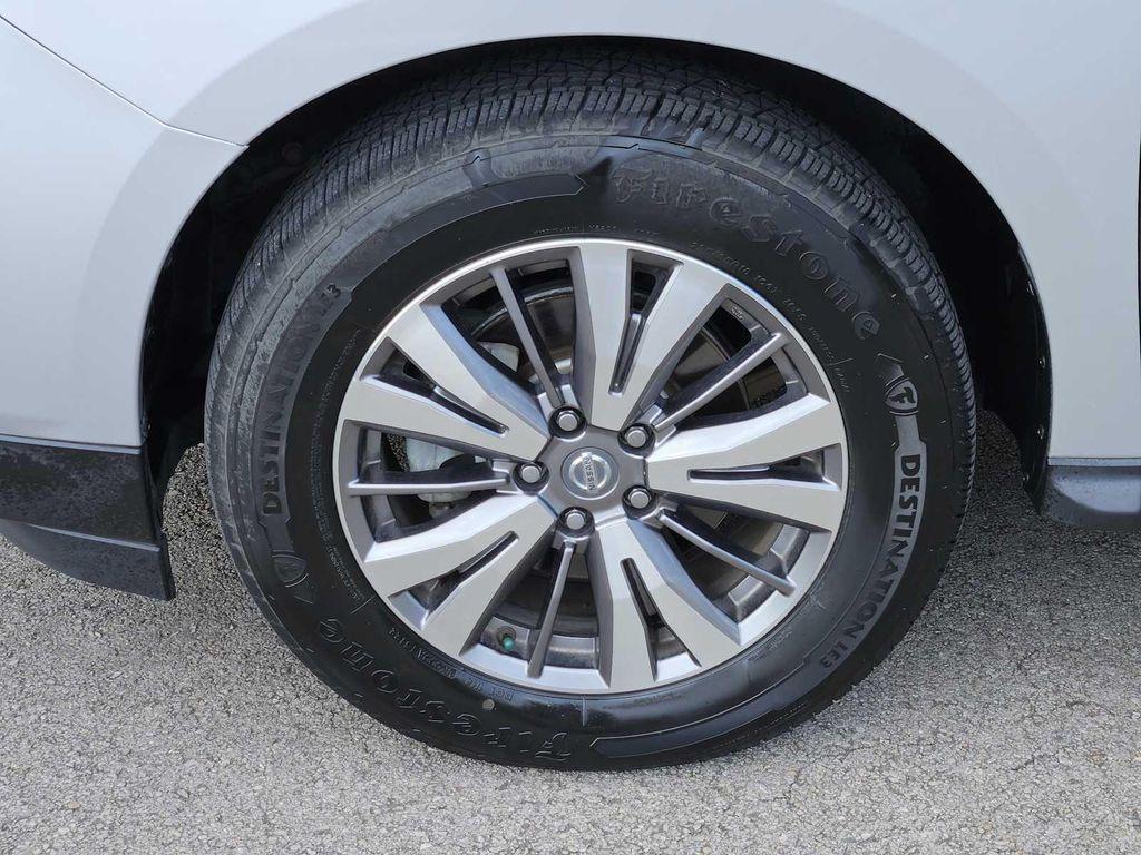 used 2020 Nissan Pathfinder car, priced at $16,238