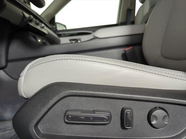 new 2025 Honda Pilot car, priced at $52,950