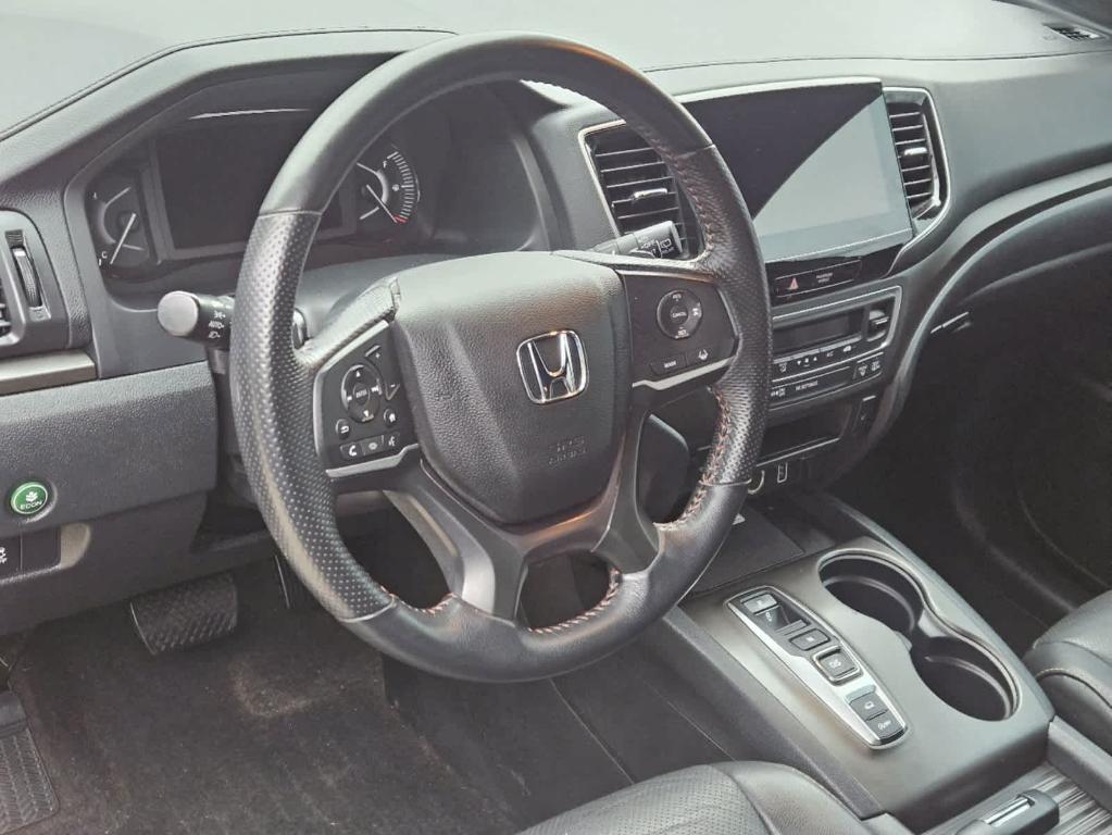 used 2022 Honda Passport car, priced at $31,004