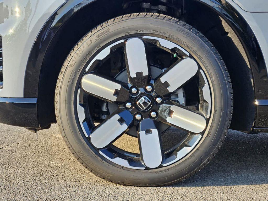 new 2025 Honda Prologue car, priced at $59,805