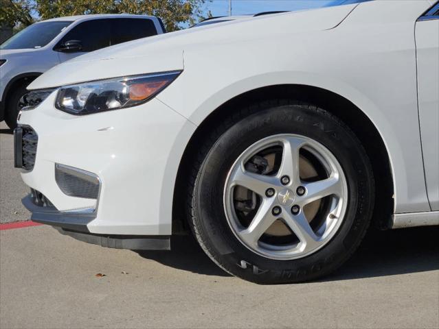 used 2018 Chevrolet Malibu car, priced at $13,673