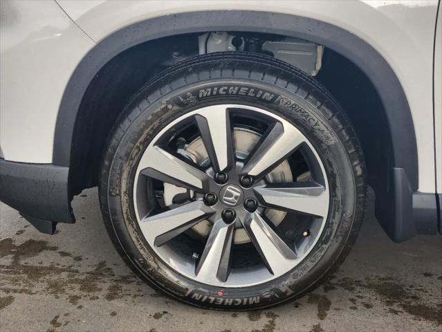 new 2025 Honda Pilot car, priced at $49,405