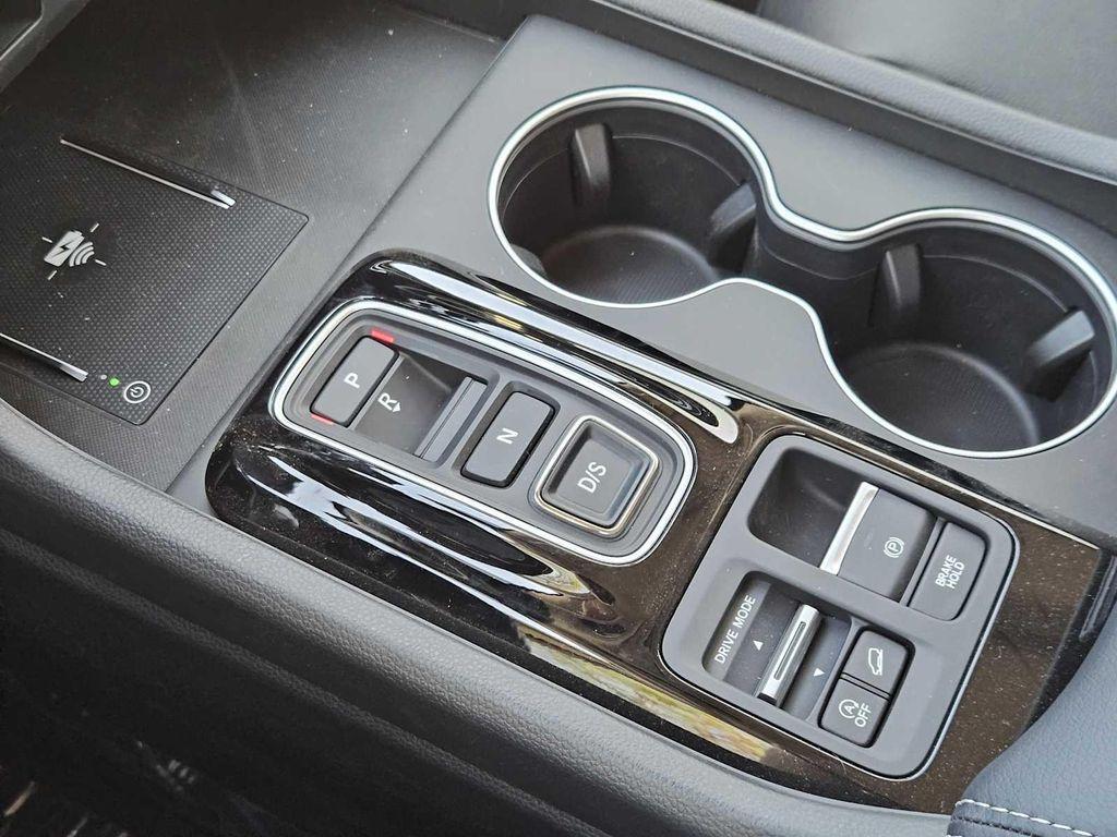 new 2025 Honda Pilot car, priced at $52,100