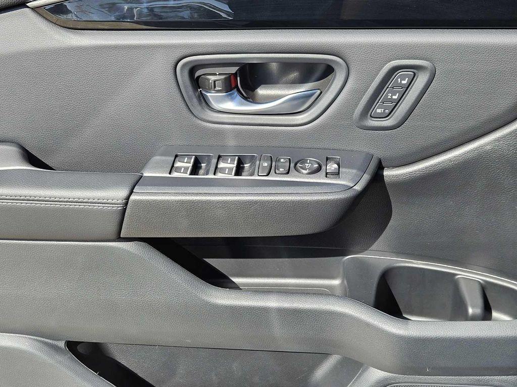 new 2025 Honda Pilot car, priced at $52,100