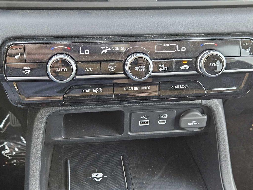 new 2025 Honda Pilot car, priced at $52,100