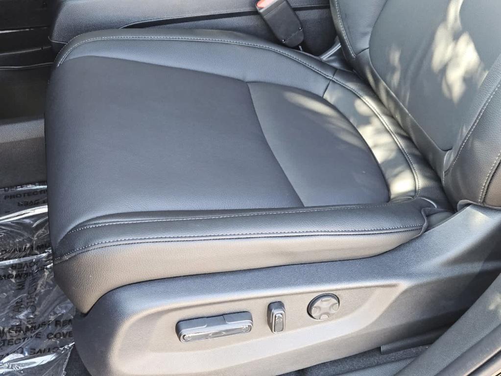 new 2025 Honda Odyssey car, priced at $43,670