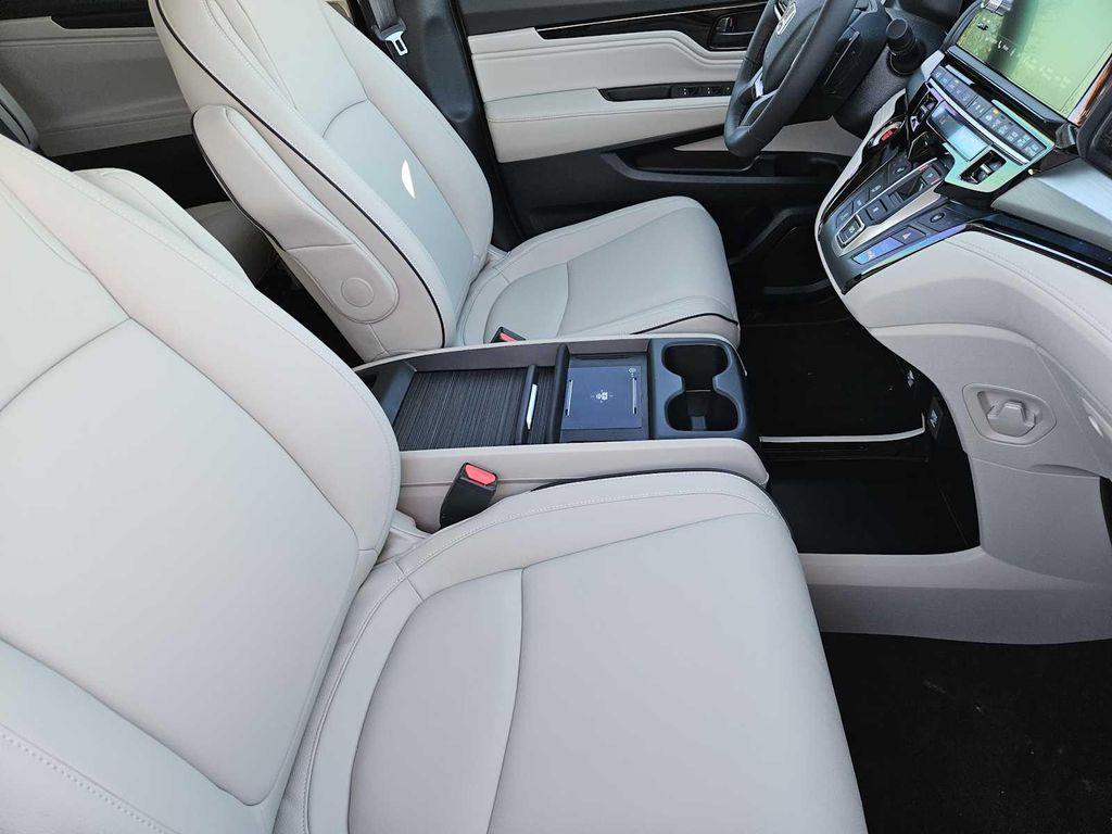 new 2026 Honda Odyssey car, priced at $50,020