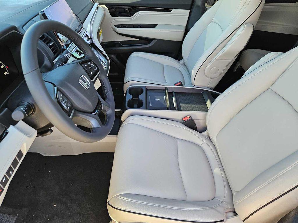 new 2026 Honda Odyssey car, priced at $50,020