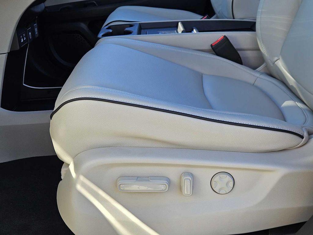 new 2026 Honda Odyssey car, priced at $50,020