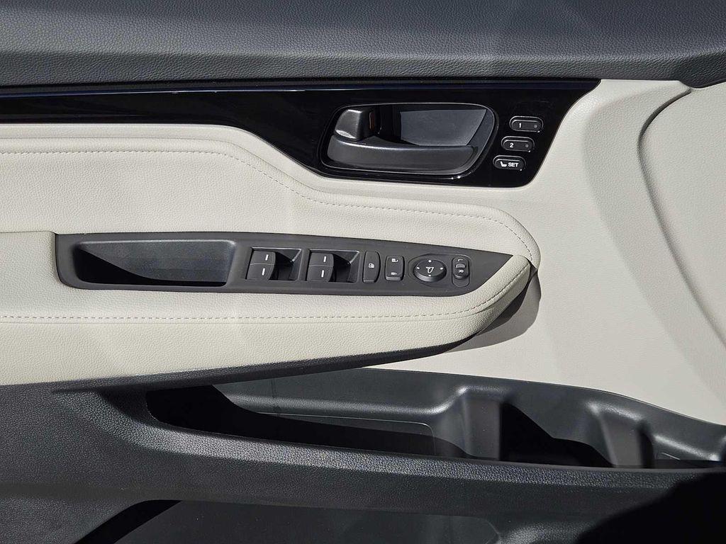 new 2026 Honda Odyssey car, priced at $50,020