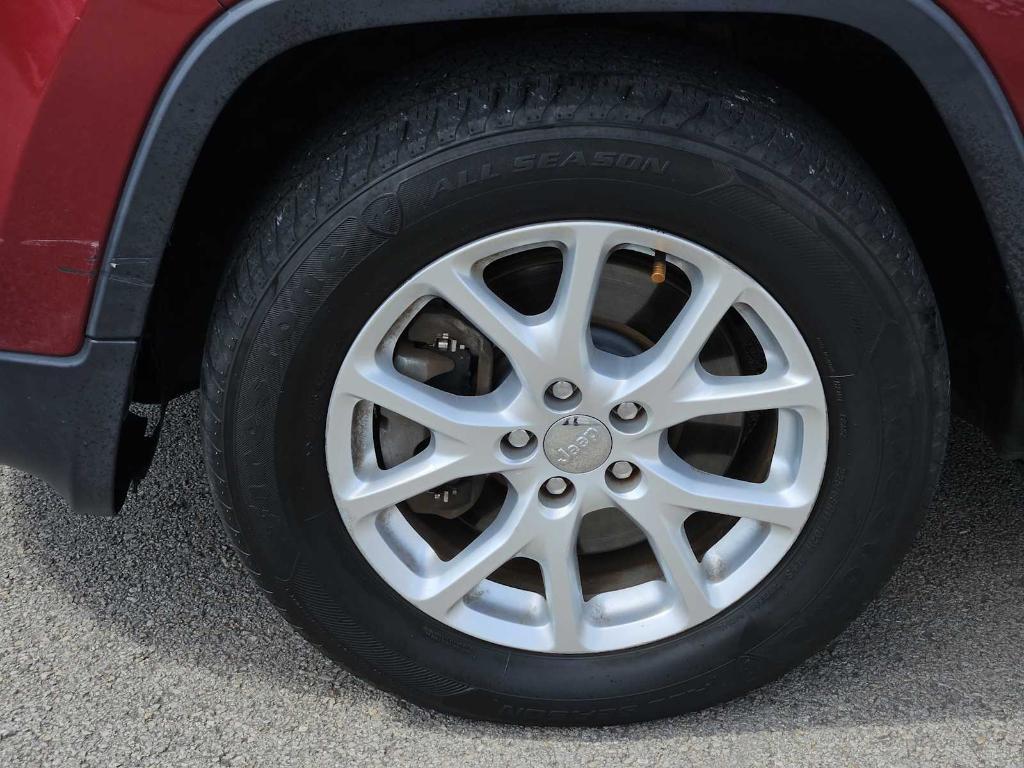 used 2015 Jeep Cherokee car, priced at $10,236